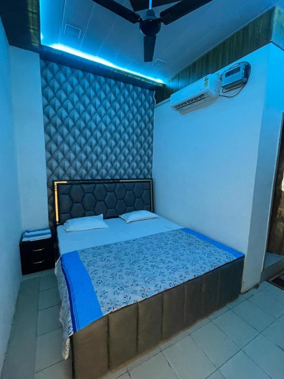 Hari Krishnam Residency Hotel Матура Екстериор снимка