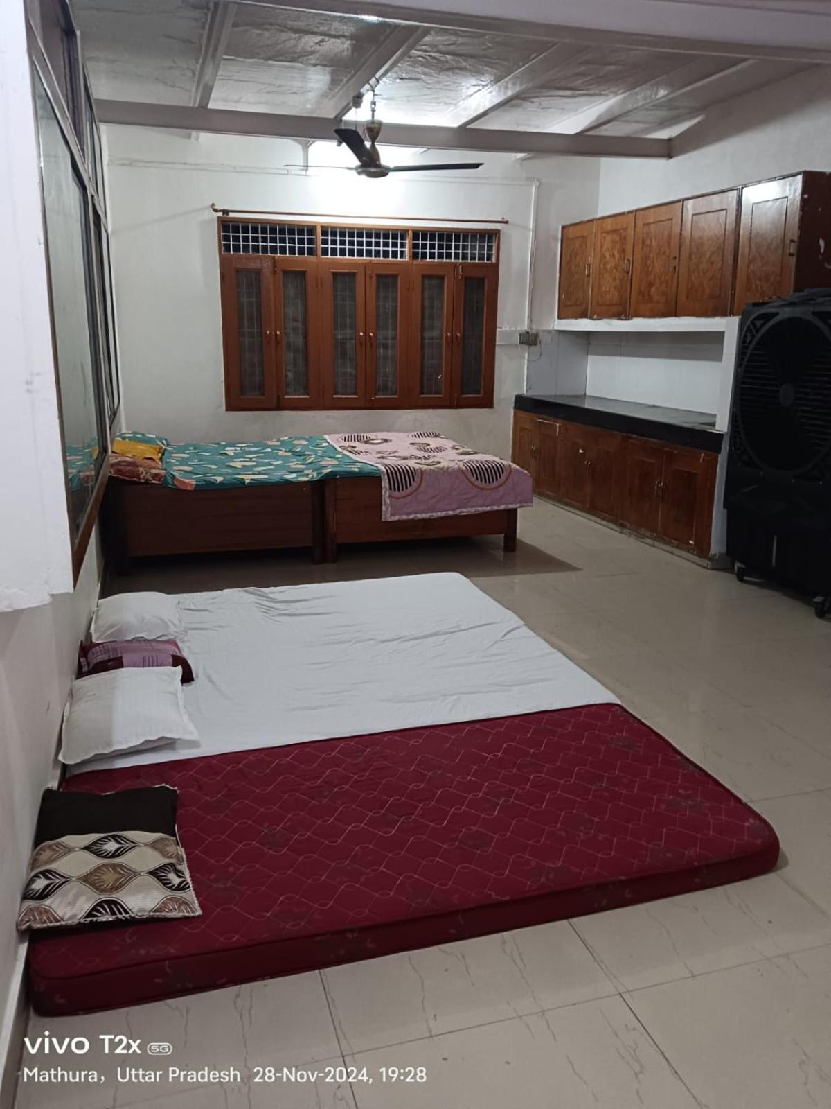 Hari Krishnam Residency Hotel Матура Екстериор снимка